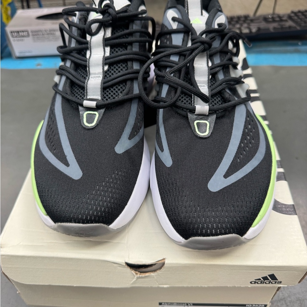Adidas Men's Alphaboost V1 Sneaker Running Sneakers - Black Size 10M